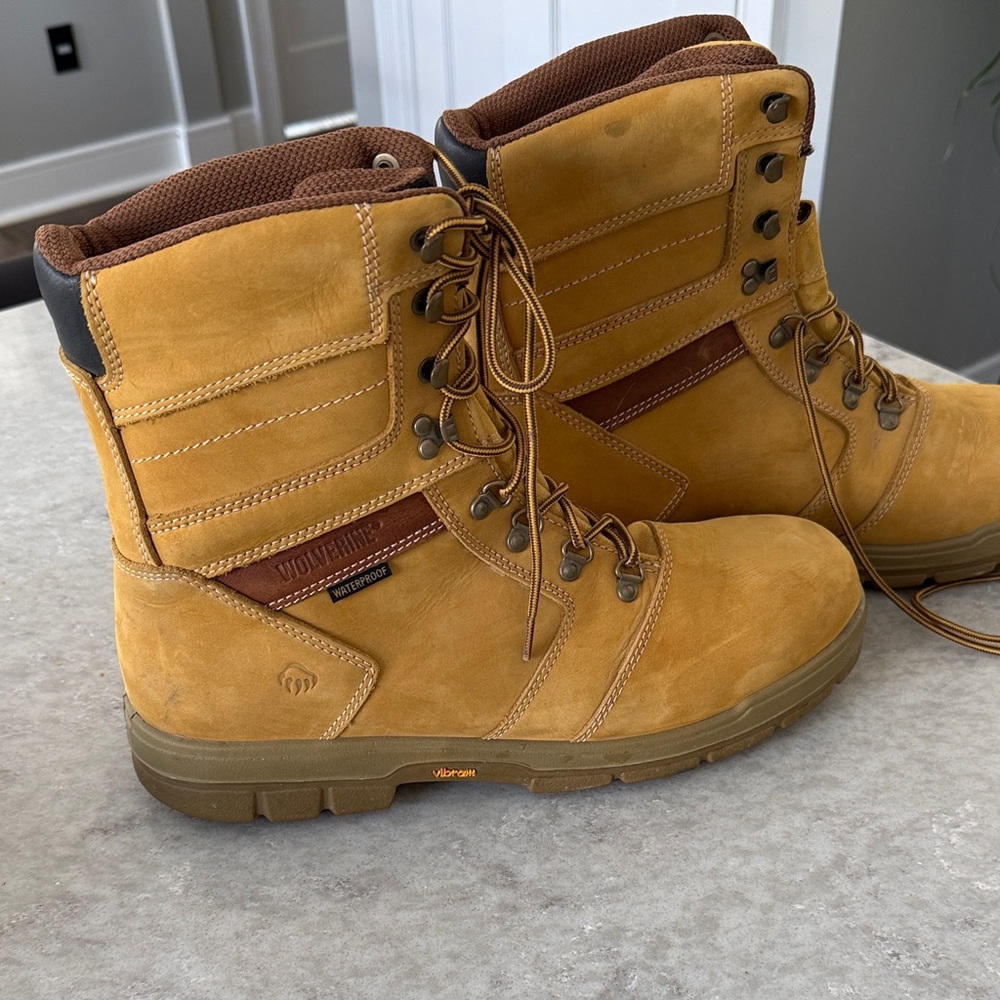 Men’s Wolverine Honey Leather Lace-Up Boots Thinsulste and waterproof